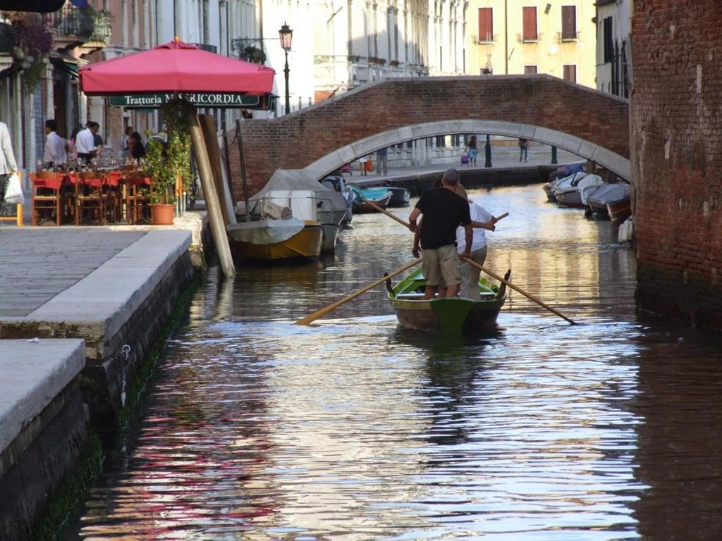 Appartamento In Palazzo Storico A Venezia Centro Exterior foto